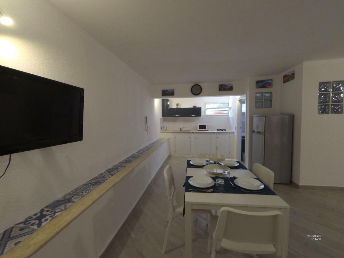 La Petit Maison Palermo Luaran gambar